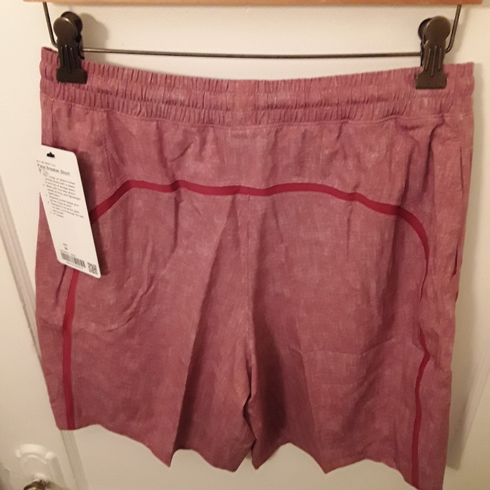 Lululemon Medium Pace Breaker linerless 9 inch
